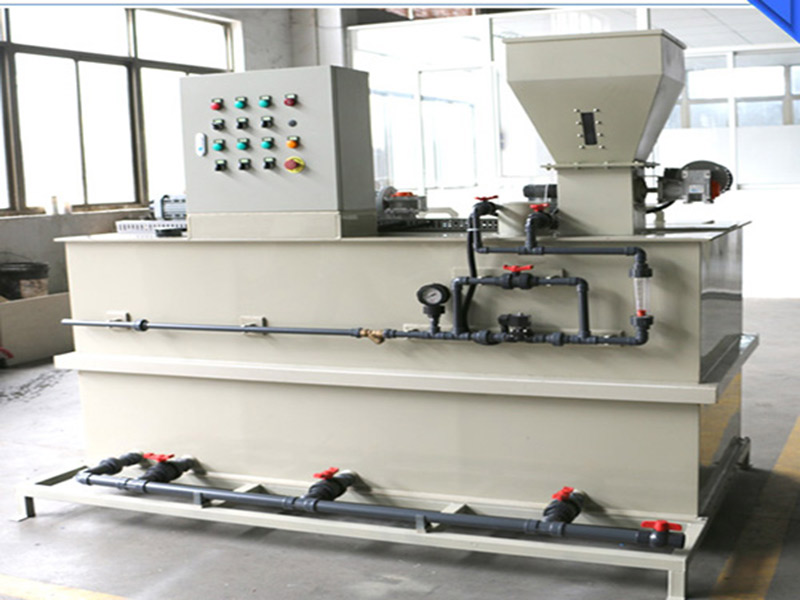 調試一體化加藥裝置時需檢查水源及電源是否接通