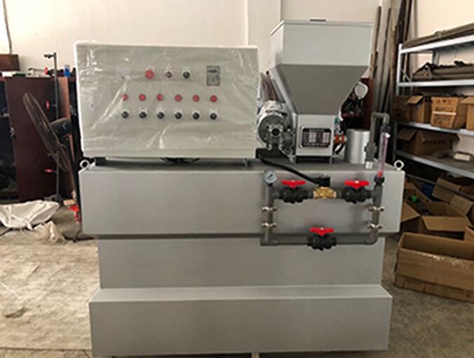 全自動(dòng)三箱加藥裝置.jpg 全自動(dòng)加藥裝置.jpg